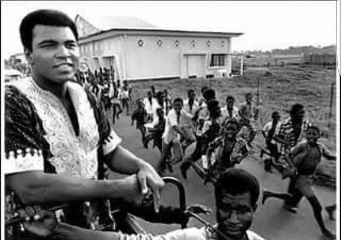 Flashback: Muhammad Ali‬ visits Nigeria in 1964 (photos)