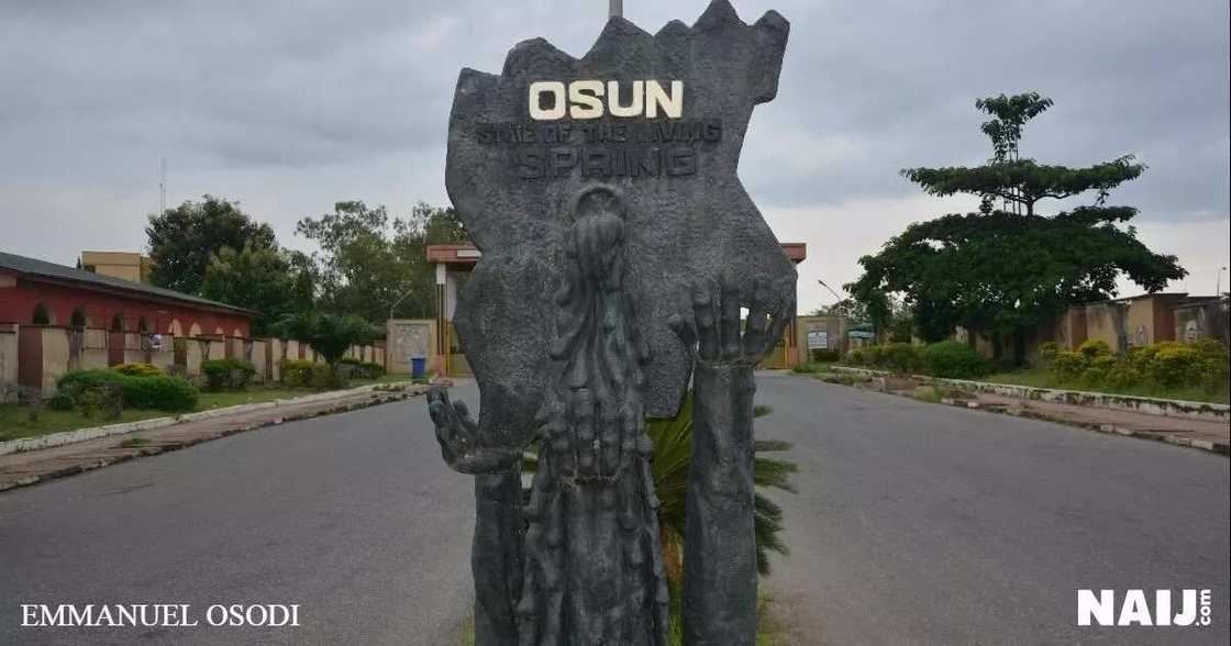 Governor Rauf Aregbesola exposed! Governor Rauf Aregbesola exposed!