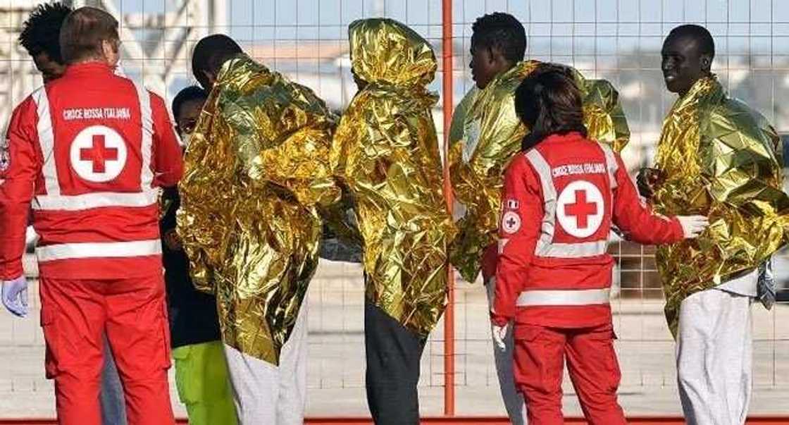 Isra'ila ta bawa 'yan Afrika masu ci-rani wa'adin barin kasar ko ta maka su a kurkuku Isra'ila ta bawa 'yan Afrika masu ci-rani wa'adin barin kasar ko ta maka su a kurkuku