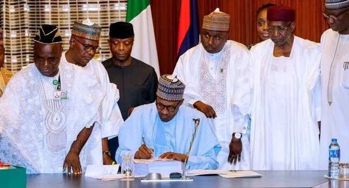 Jihar Katsina da Bayelsa su na cikin Jihohin da su ka fi dogara da asusun FAAC Jihar Katsina da Bayelsa su na cikin Jihohin da su ka fi dogara da asusun FAAC