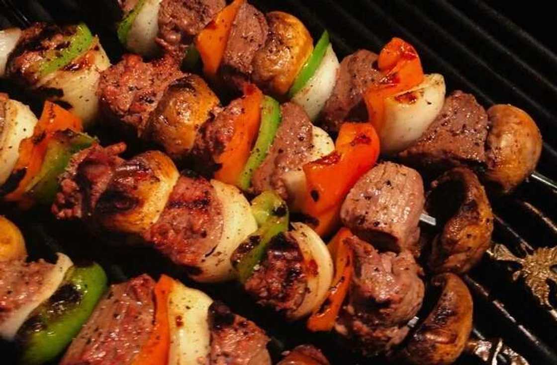 Abinci 5 da ke sa warin kashi da jiki Abinci 5 da ke sa warin kashi da jiki