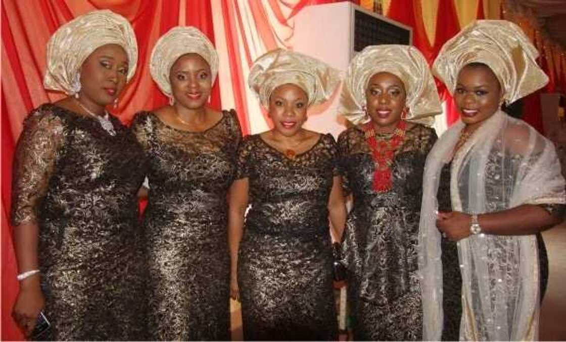 Meet Oba Adedapo Tejuoso’s 24 Children (photos) Meet Oba Adedapo Tejuoso’s 24 Children (photos)