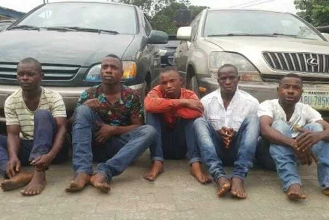 Police arrest, parade 5 kidnap suspects in Abia state Police arrest, parade 5 kidnap suspects in Abia state