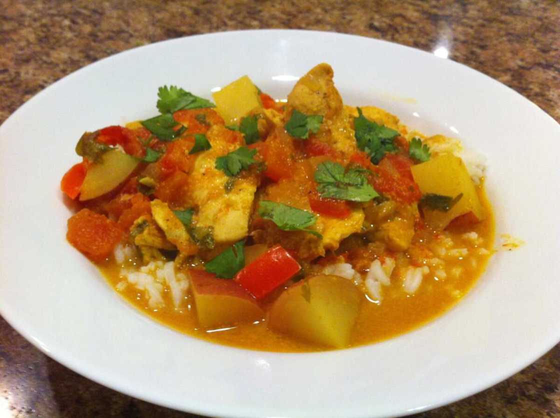 Chicken curry sauce with coconut milk Chicken curry sauce with coconut milk