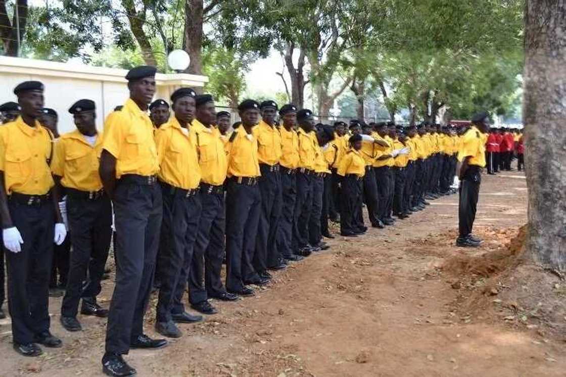 Yan KAROTA sun ci na jaki a hannu direbobin A daidaita sahu a sakamakon wani hatsari da suka ja Yan KAROTA sun ci na jaki a hannu direbobin A daidaita sahu a sakamakon wani hatsari da suka ja