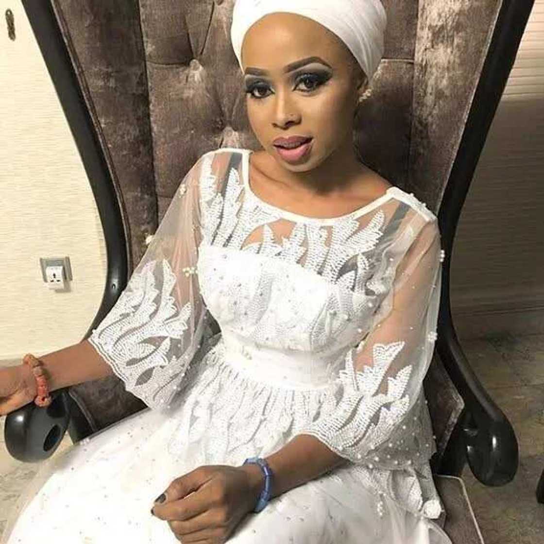 Alaafin of Oyo’s last wife releases lovely new photos Alaafin of Oyo’s last wife releases lovely new photos