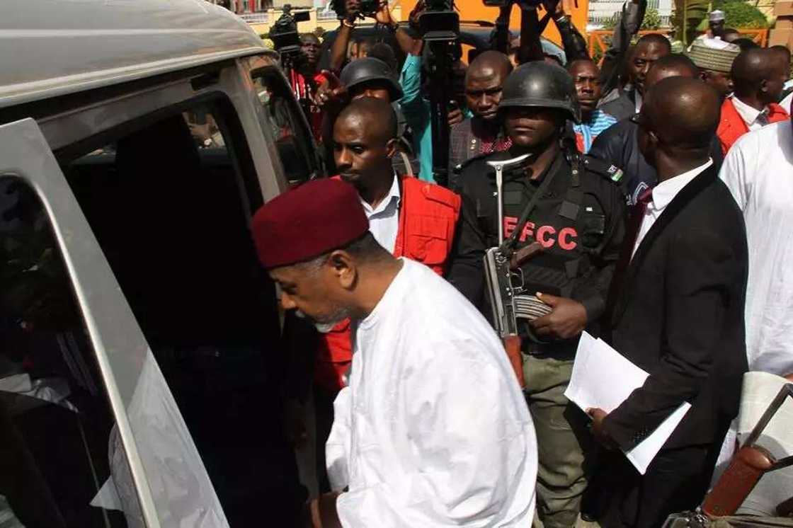 Corruption war: Has Buhari made an impact in Nigeria? Corruption war: Has Buhari made an impact in Nigeria?