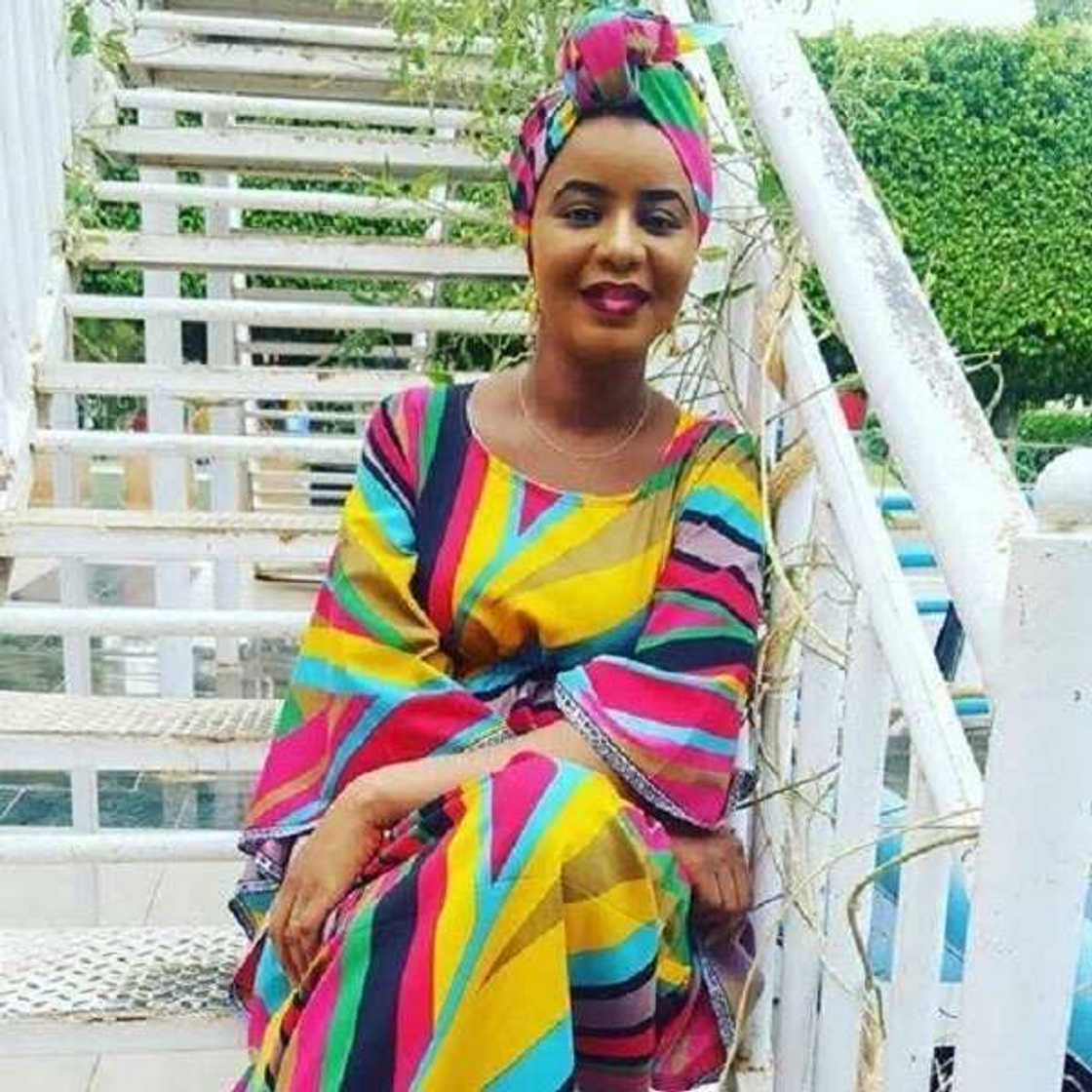 Dandalin Kannywood: Ba duka yan fim mata ke madigo ba - Hauwa Waraka Dandalin Kannywood: Ba duka yan fim mata ke madigo ba - Hauwa Waraka