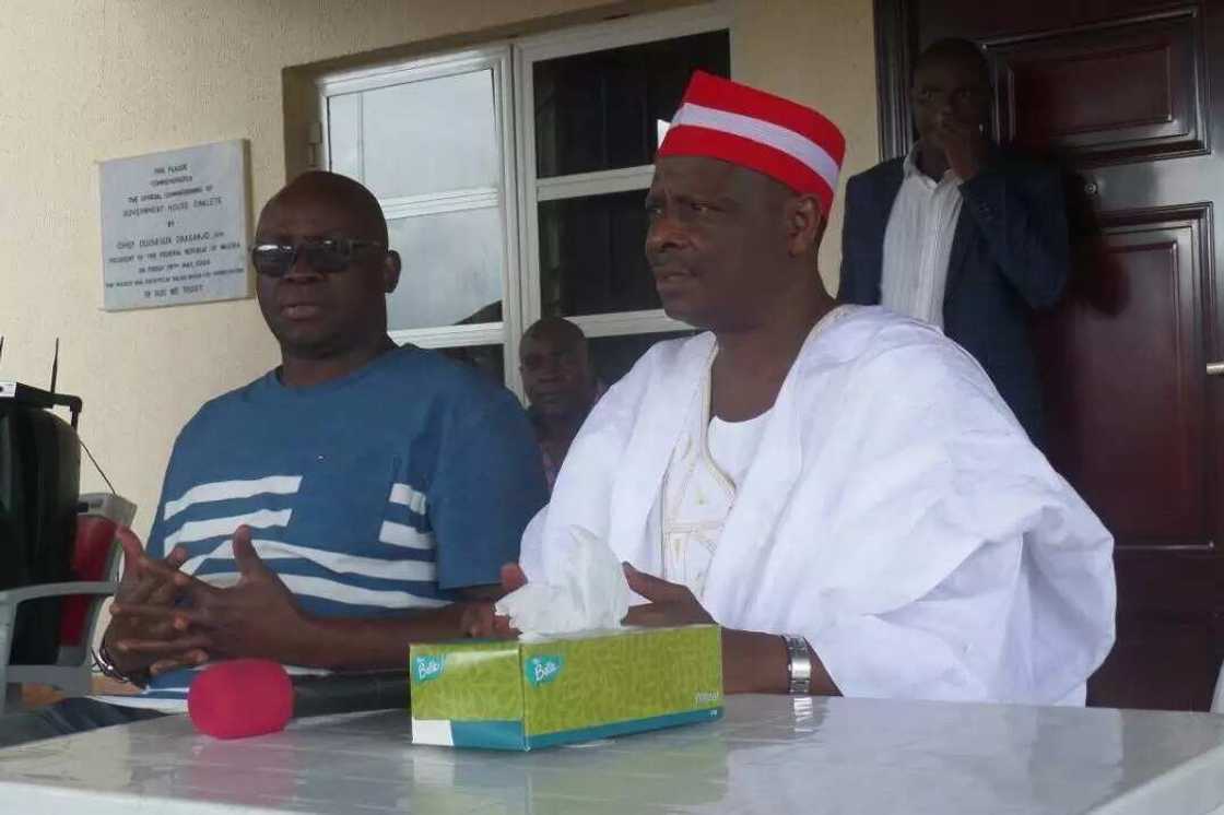 Kalli hotuna: Kwankwaso ya ziyarci Fayose a Ekiti, ya yiwa dan takarar PDP kamfen