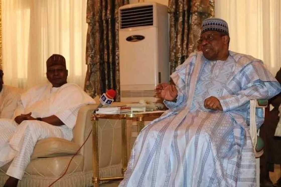 Tsare-tsarenka na iya kawo sauyi a Najeriya – IBB ga Turaki Tsare-tsarenka na iya kawo sauyi a Najeriya – IBB ga Turaki