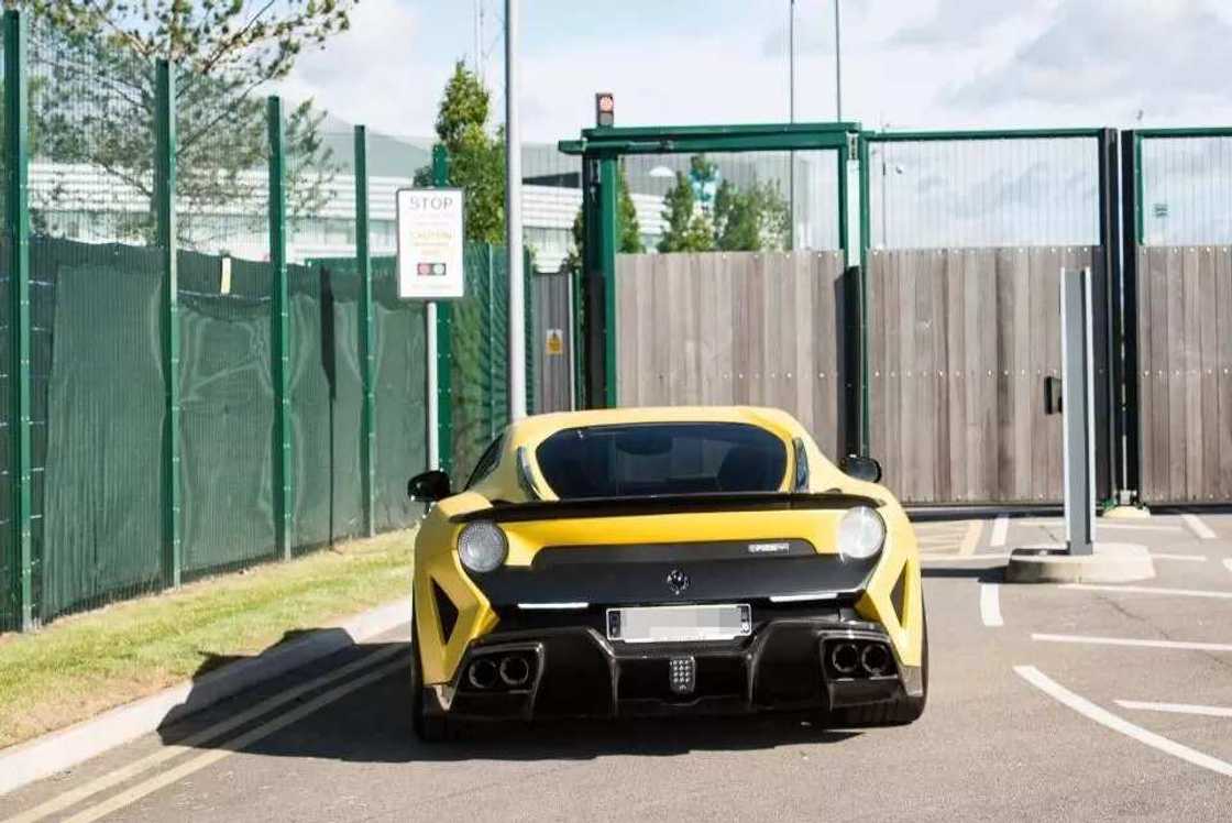 Benjamin Mendy arrives Manchester City with flashy Ferrari car Benjamin Mendy arrives Manchester City with flashy Ferrari car