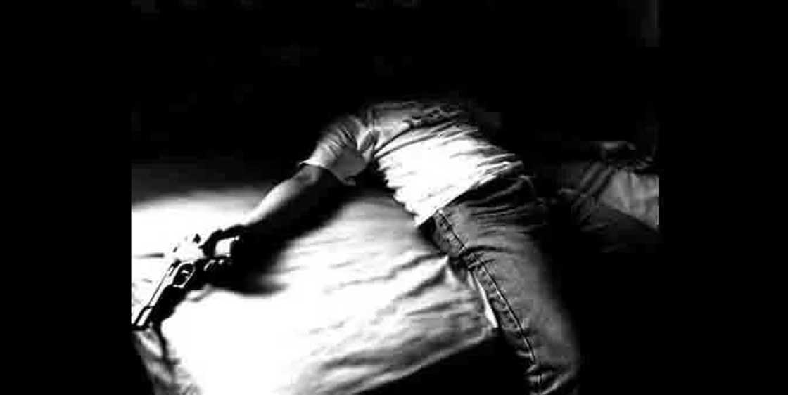 Married man kills himself Married man kills himself