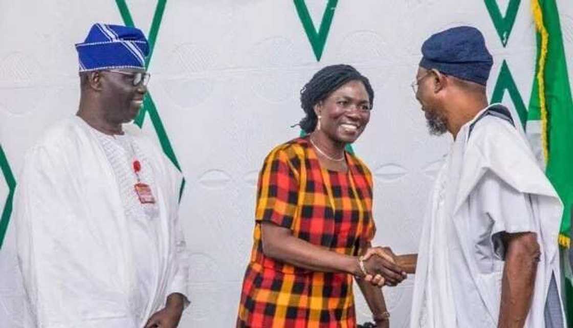 Aregbesola, Ajimobi inuagurate governing council for LAUTECH months after institution remained shut Aregbesola, Ajimobi inuagurate governing council for LAUTECH months after institution remained shut