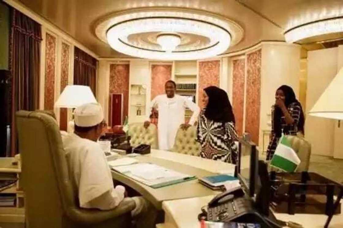 Ka taɓa ganin hotunan shugaba Buhari masu ban dariya? Duba nan! Ka taɓa ganin hotunan shugaba Buhari masu ban dariya? Duba nan!
