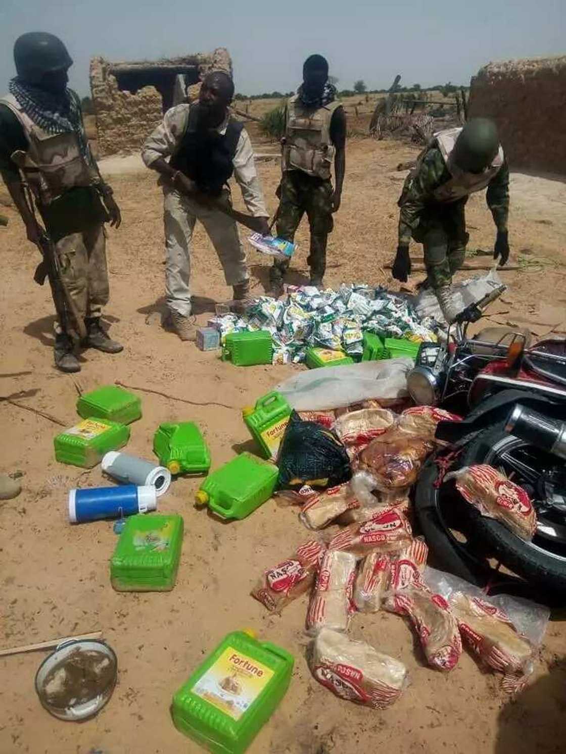 Nigerian Army neutralises Boko Haram insurgents in Borno state, recovers items (photos) Nigerian Army neutralises Boko Haram insurgents in Borno state, recovers items (photos)