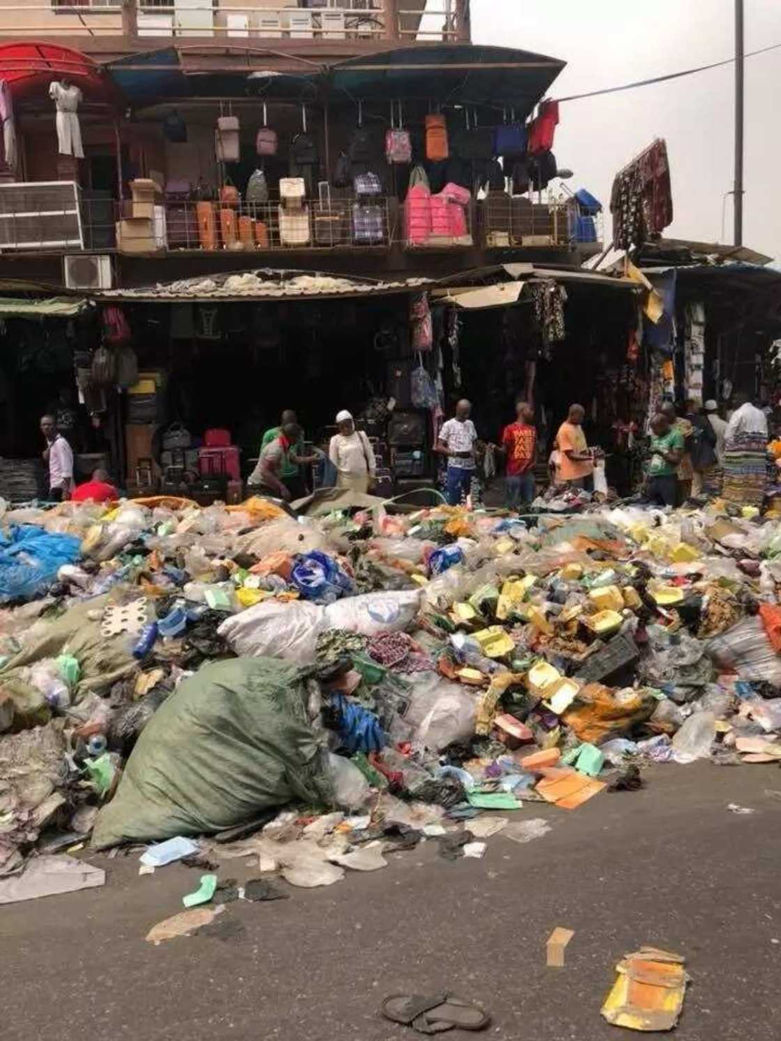 Heaps of dirt take over Lagos streets