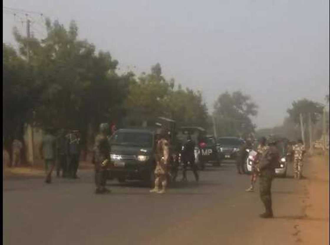 Many Feared Dead As Soldiers And Shiites Clash In Kaduna Many Feared Dead As Soldiers And Shiites Clash In Kaduna