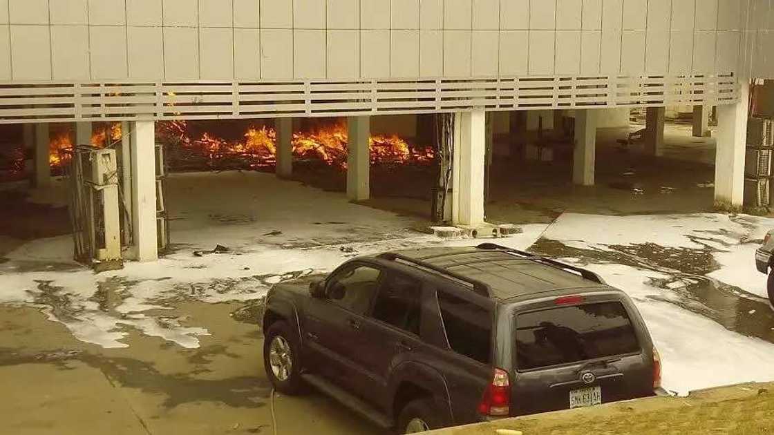 Fire guts late Audu Abubakar's plaza (photos) Fire guts late Audu Abubakar's plaza (photos)