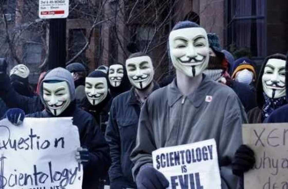 Top 10 dangerous religious cults in the world Top 10 dangerous religious cults in the world