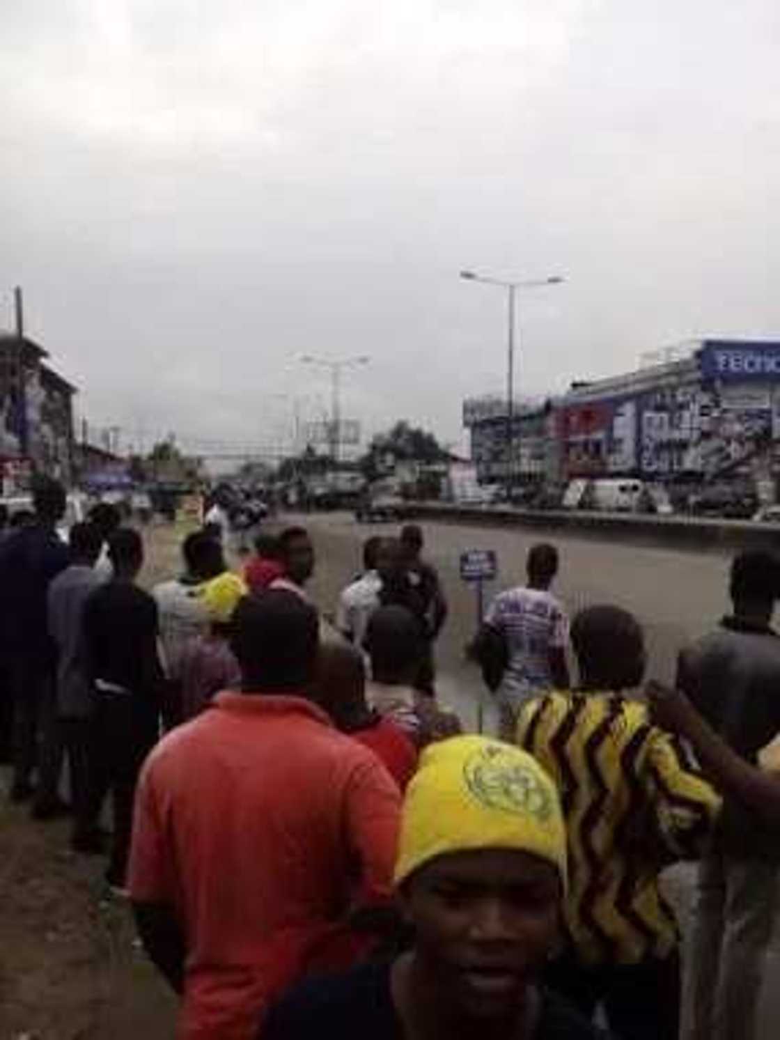 PHOTOS: Biafra Supporters Protest In Port Harcourt PHOTOS: Biafra Supporters Protest In Port Harcourt
