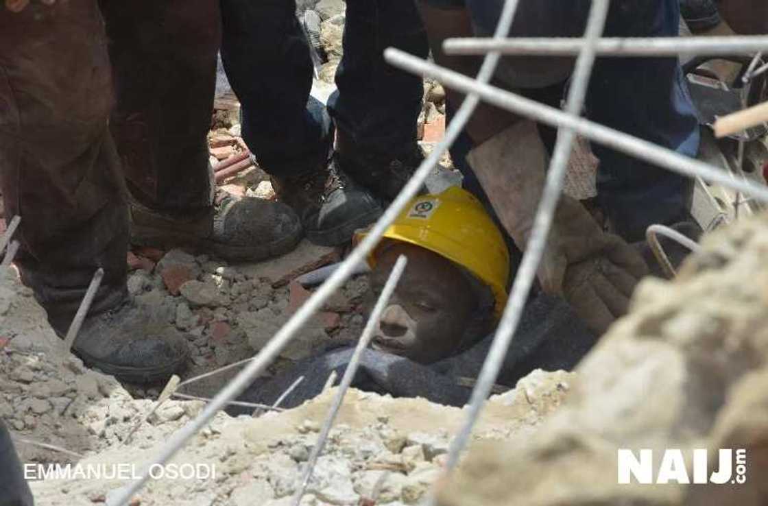 34 dead as 5-storey building collapses in Lagos 34 dead as 5-storey building collapses in Lagos