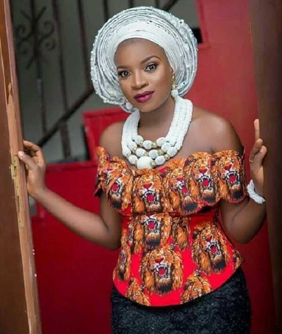 Isi Agu blouse Isi Agu blouse