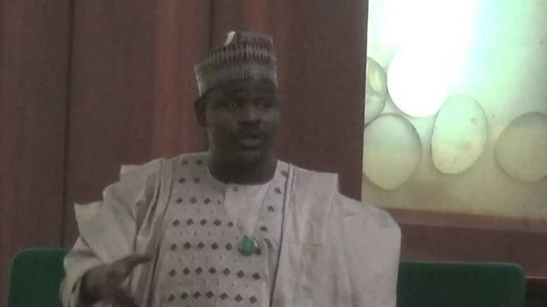 Zan maka Buhari kotu in ya ki tsayawa takarar tazarce a 2019 - Gudaji Kazaure Zan maka Buhari kotu in ya ki tsayawa takarar tazarce a 2019 - Gudaji Kazaure