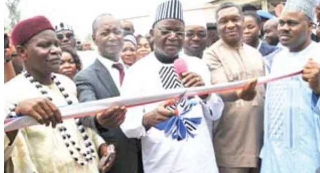 Dangote na biyan jihar Binuwe harajin N700,000,000 – Inji Gwamna Dangote na biyan jihar Binuwe harajin N700,000,000 – Inji Gwamna