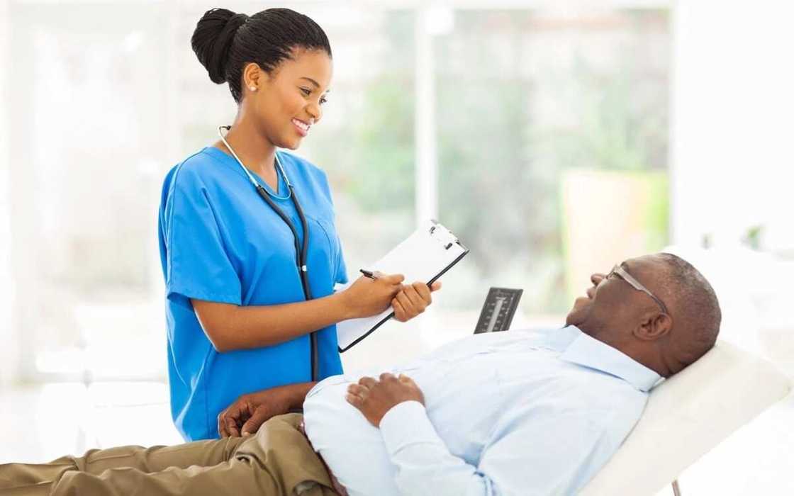 Importance of personal hygiene for food handlers health Importance of personal hygiene for food handlers health