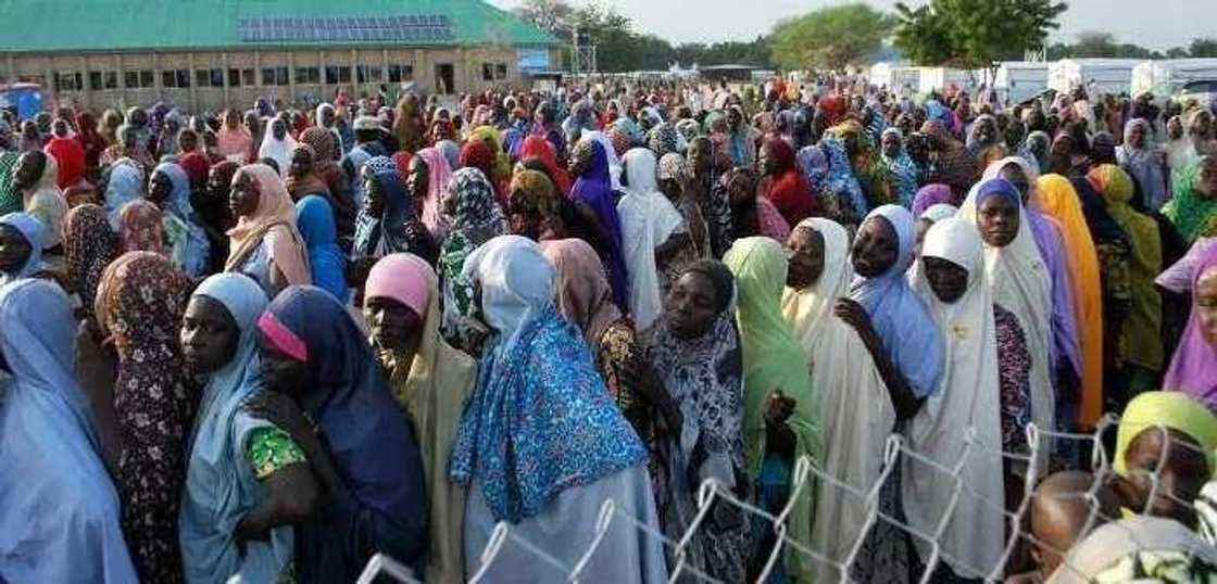 Gwamnati za ta raba wa talakawa naira dubu biyar-biyar a watan Yuli Gwamnati za ta raba wa talakawa naira dubu biyar-biyar a watan Yuli