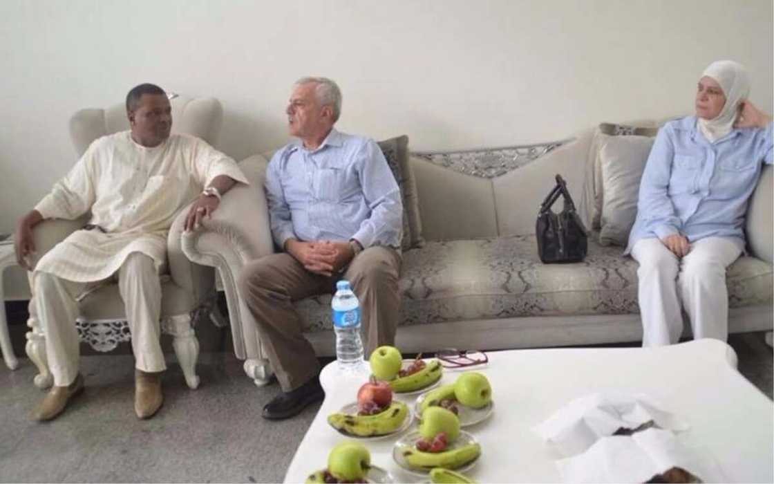 4 days after donating 200 armoured vehicles, Jordan sends top military chief to Nigeria (photos) 4 days after donating 200 armoured vehicles, Jordan sends top military chief to Nigeria (photos)