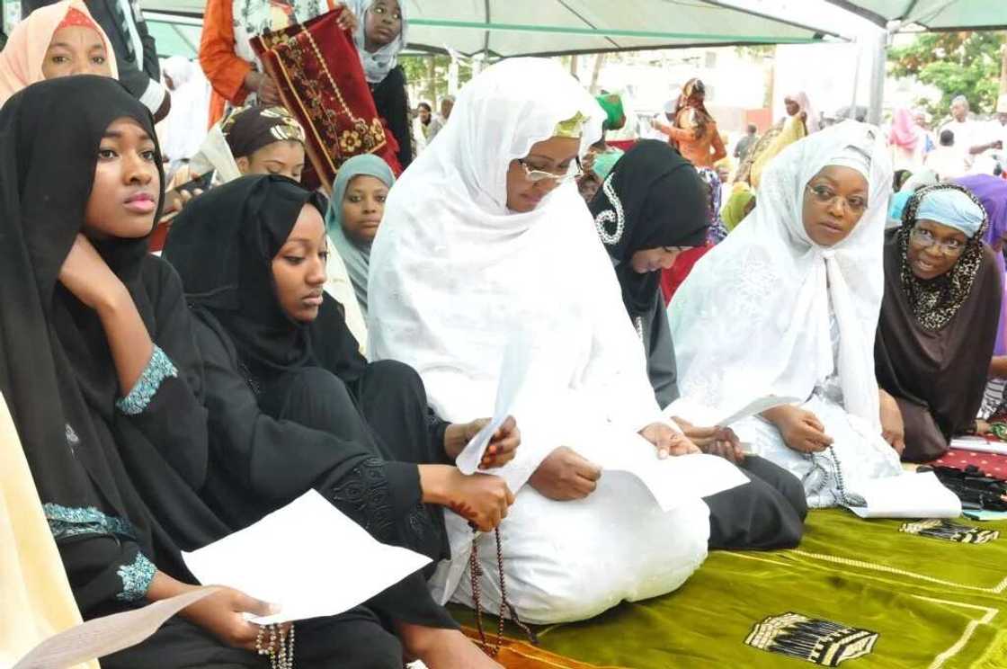 Babu abinda mai gidana yake bukata a halin yanzu, kamar addu'ar 'yan Najeriya - Aisha Buhari Babu abinda mai gidana yake bukata a halin yanzu, kamar addu'ar 'yan Najeriya - Aisha Buhari