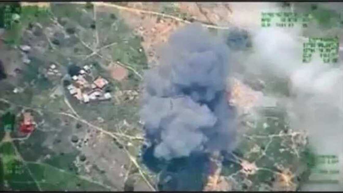 Sojoji sun yi wa 'yan ta'adda luguden wuta a Zamfara Sojoji sun yi wa 'yan ta'adda luguden wuta a Zamfara