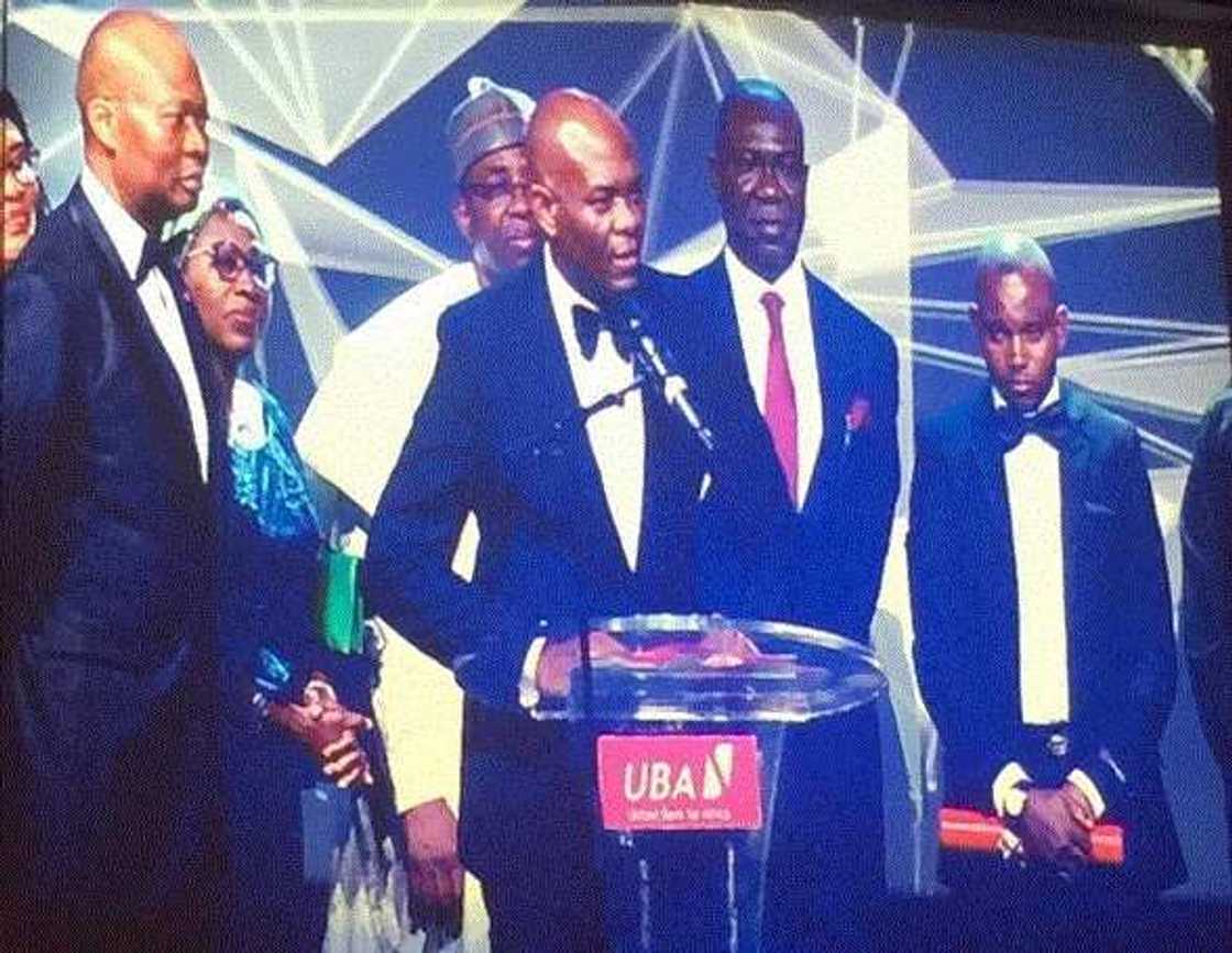 Security man returns $10,000 he found at UBA, gets very huge reward Security man returns $10,000 he found at UBA, gets very huge reward