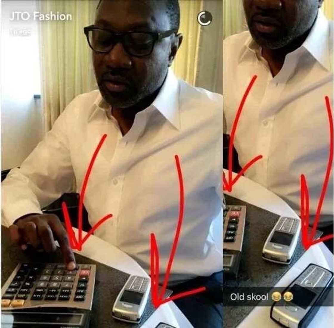 Billionaire Femi Otedola finally replaces his old Nokia phones with iPhones (photo) Billionaire Femi Otedola finally replaces his old Nokia phones with iPhones (photo)