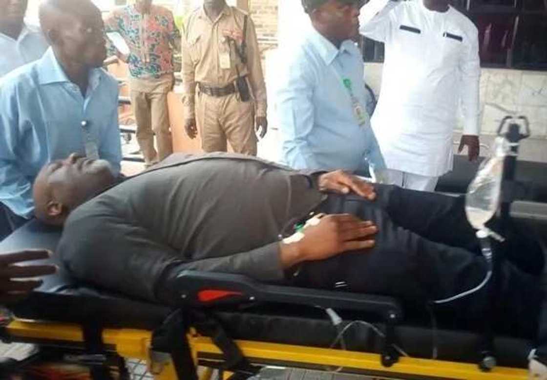 Kiranye: Dino Melaye ya mayar da martani daga gadon asibiti, ya yi godiya Kiranye: Dino Melaye ya mayar da martani daga gadon asibiti, ya yi godiya