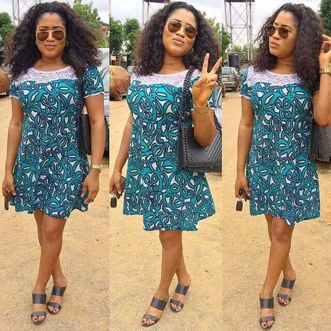 Ankara loose mini dress with white lace decor