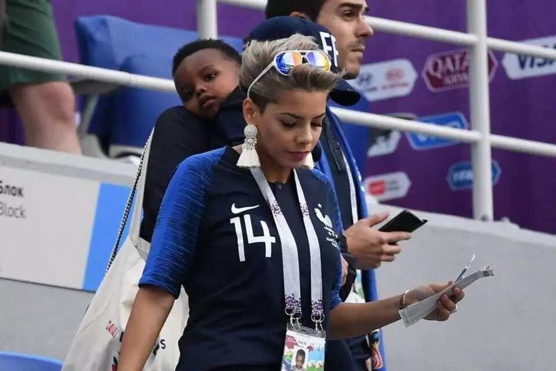 Pogba’s girlfriend joins mum to cheer France against Uruguay at Russia World Cup Pogba’s girlfriend joins mum to cheer France against Uruguay at Russia World Cup
