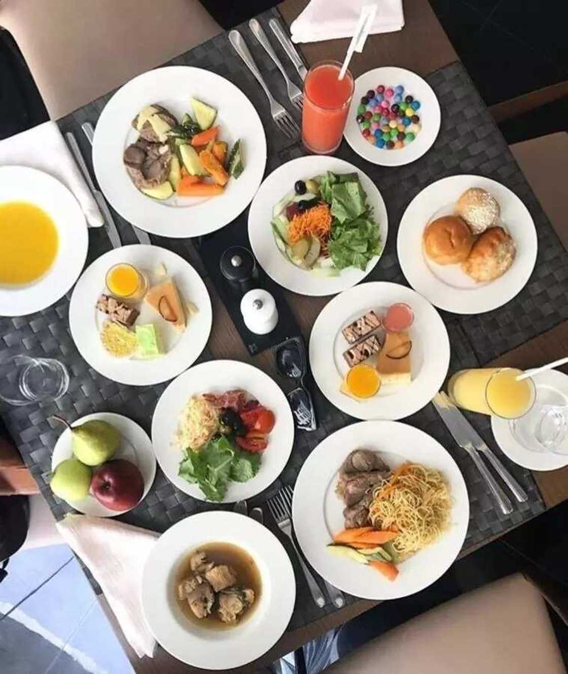 The cuisine of this restaurant is very diverse The cuisine of this restaurant is very diverse