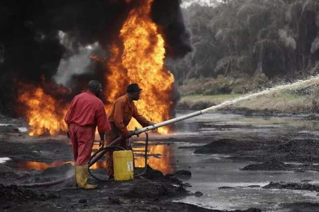 Negative Contribution of Petroleum to Nigerian Economy! Negative Contribution of Petroleum to Nigerian Economy!
