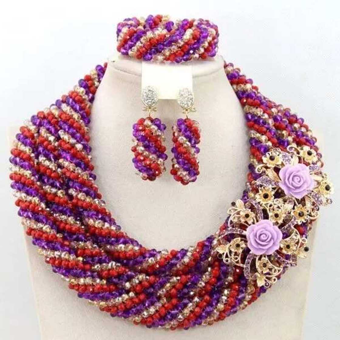 Bead designs for traditional wedding in Nigeria purple jewelry set Bead designs for traditional wedding in Nigeria purple jewelry set