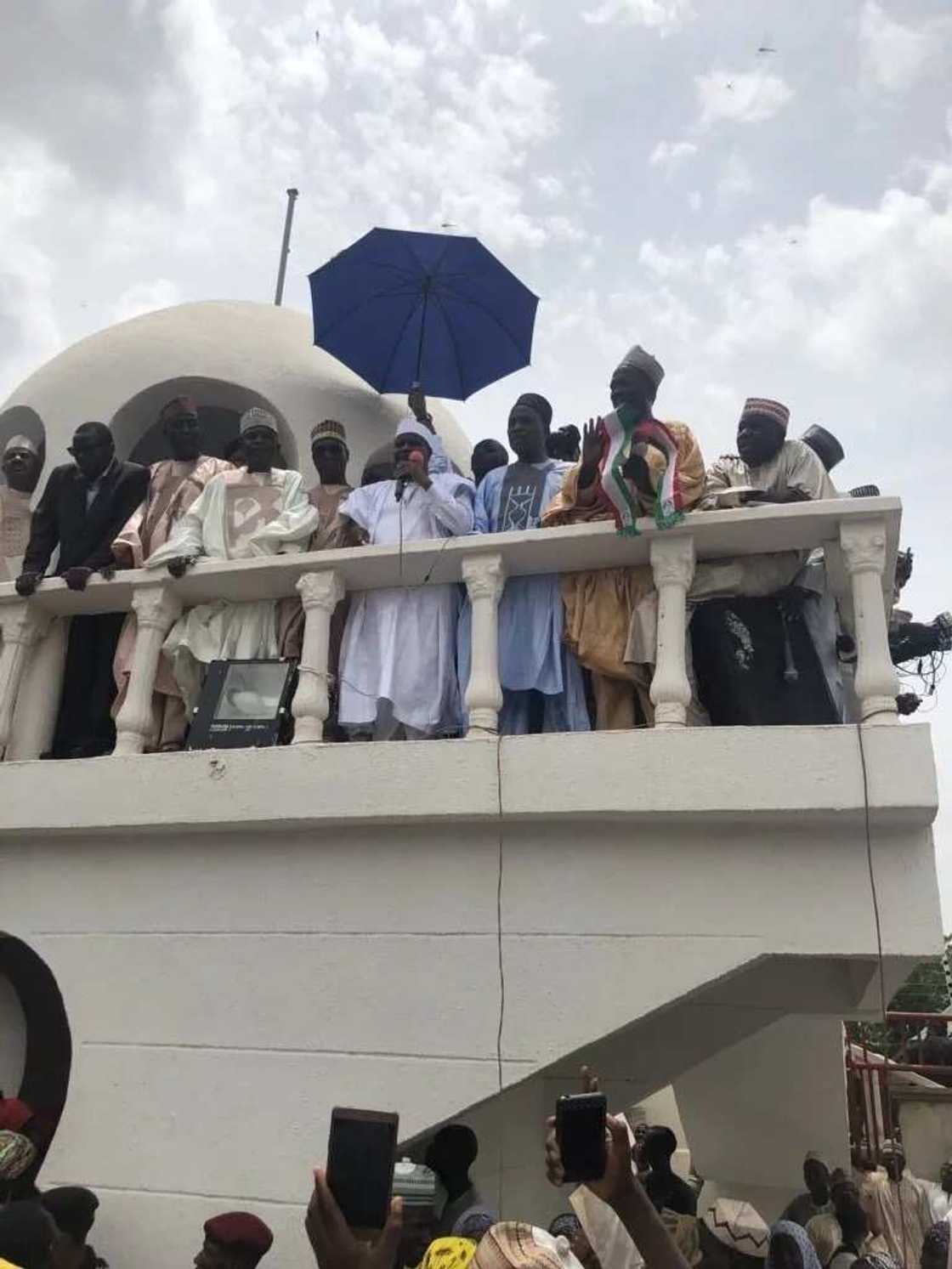 Breaking: Sokoto state governor decamps from APC