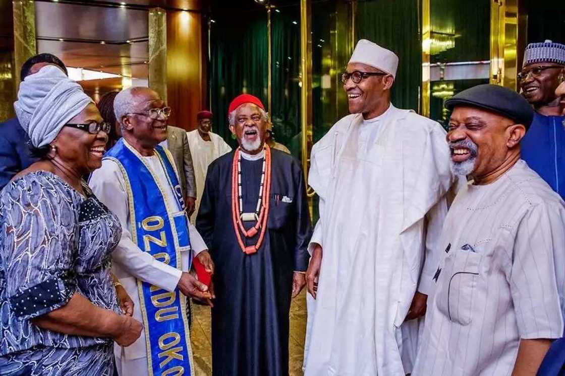 Buhari receives representatives of family of late former vice president Alex Ekwueme in Aso Rock Buhari receives representatives of family of late former vice president Alex Ekwueme in Aso Rock