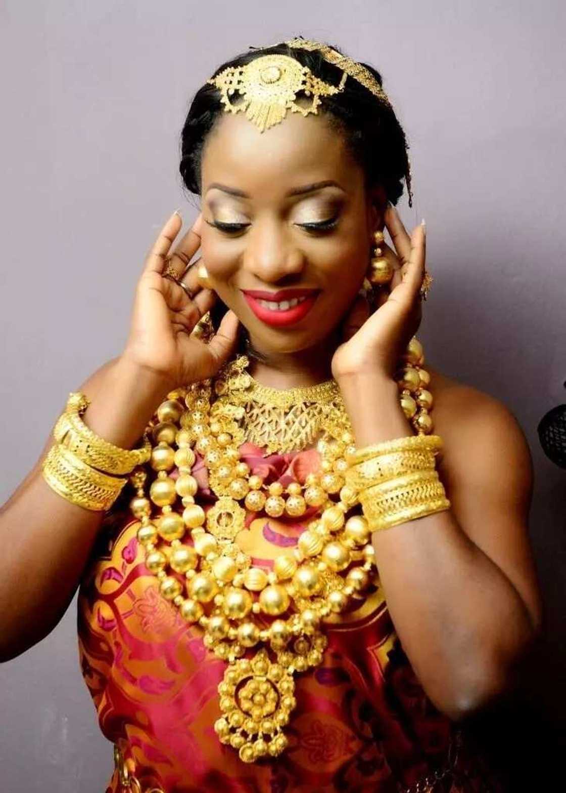 Bead designs for traditional wedding in Nigeria gold Bead designs for traditional wedding in Nigeria gold