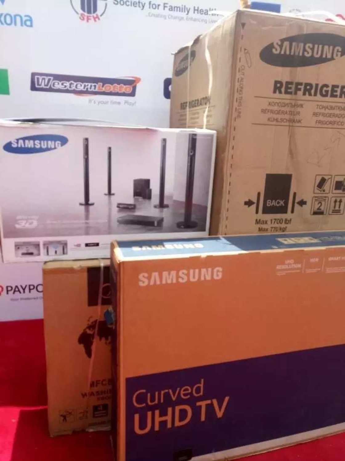 LIVE UPDATES: Miracle receives his N45m worth of prizes on BBNaija LIVE UPDATES: Miracle receives his N45m worth of prizes on BBNaija