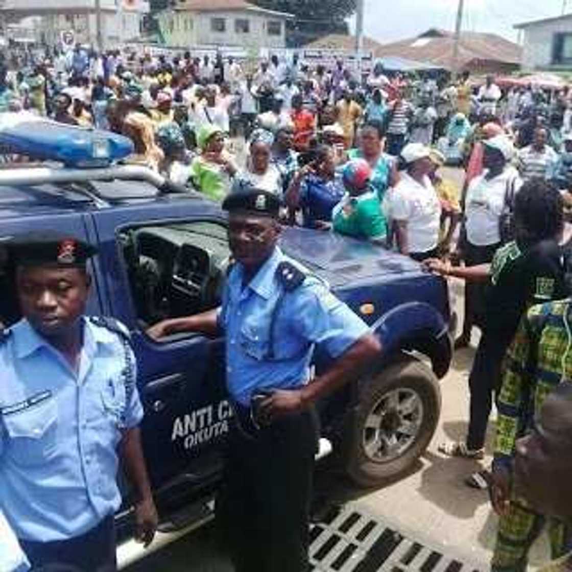 Ba lafiya: Hotunan mata masu juna-biyu 200 suna gudanar da zanga-zanga a Najeriya Ba lafiya: Hotunan mata masu juna-biyu 200 suna gudanar da zanga-zanga a Najeriya