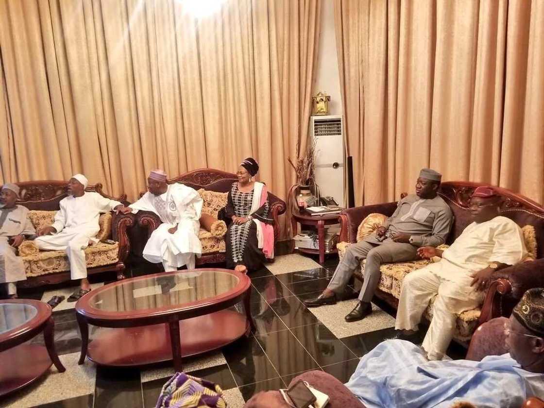 Ganduje da Badaru sun ziyarci jihar Osun kan sakamakon Zaben Gwamnan jihar Osun Ganduje da Badaru sun ziyarci jihar Osun kan sakamakon Zaben Gwamnan jihar Osun