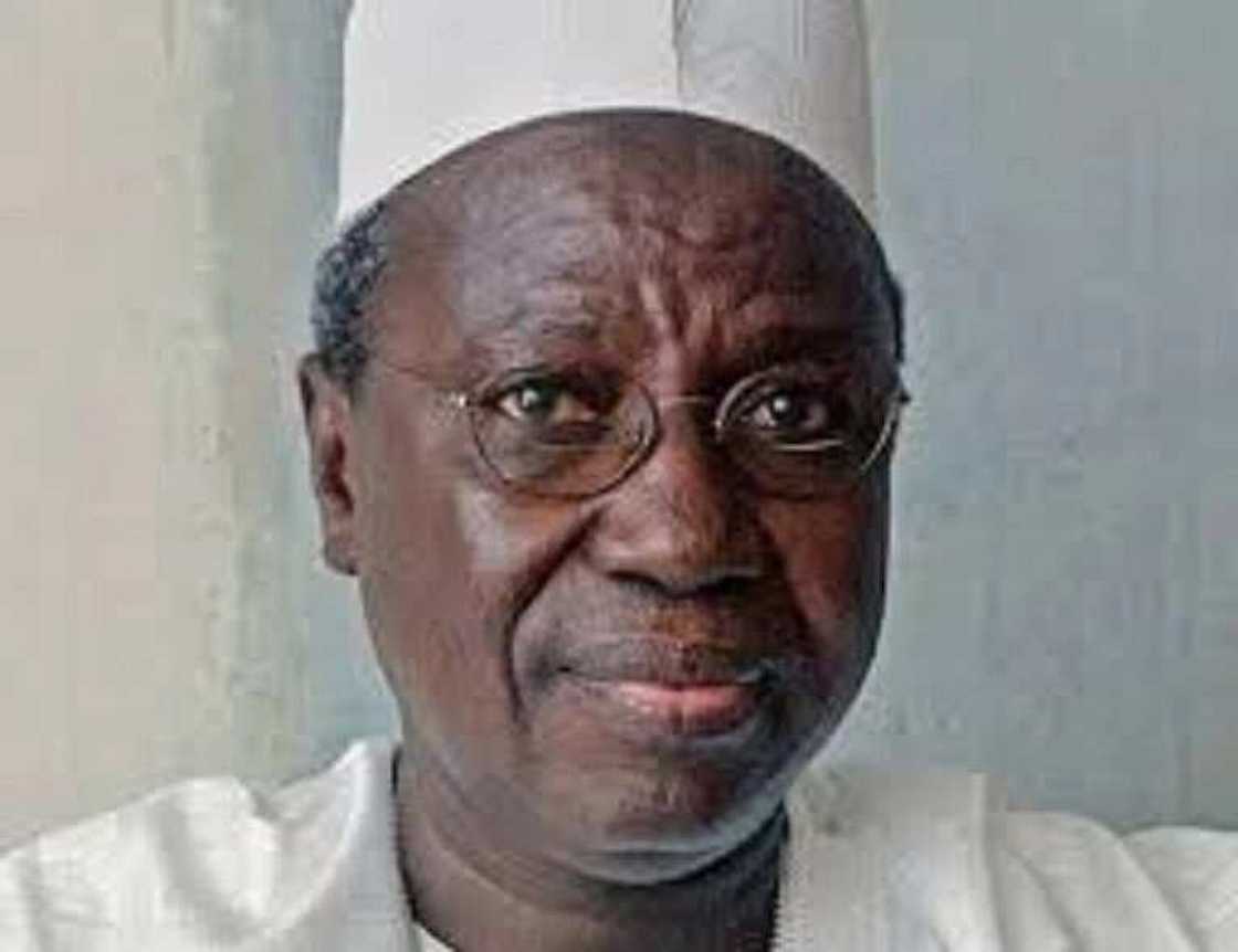 EFCC ta gurfanar da Shekarau da wasu mutane biyu gaban kotu bisa zargin halasta kudin haram EFCC ta gurfanar da Shekarau da wasu mutane biyu gaban kotu bisa zargin halasta kudin haram