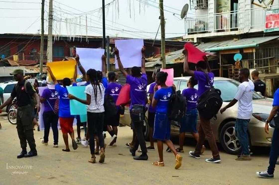 Meet 20-year-old girl who educates and protects children in Lagos (photos) Meet 20-year-old girl who educates and protects children in Lagos (photos)