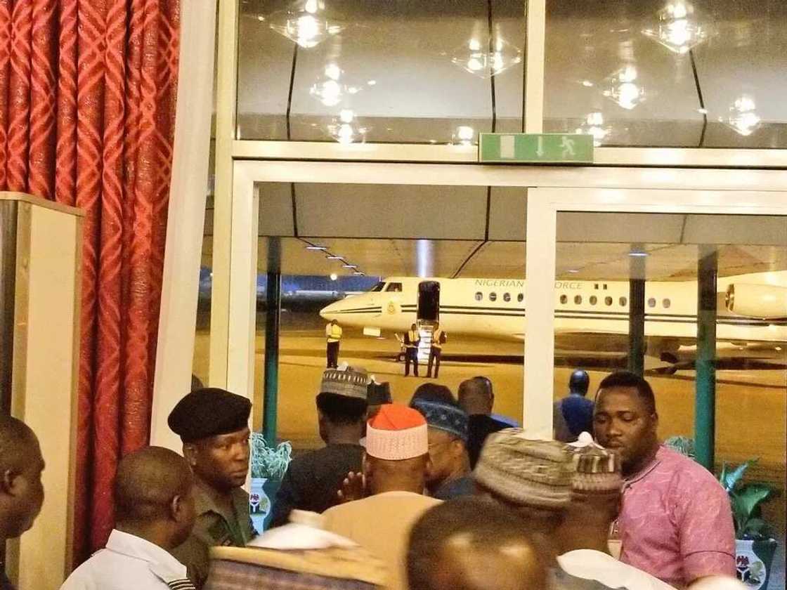 7 governors off to meet President Buhari in London (list, photos) 7 governors off to meet President Buhari in London (list, photos)